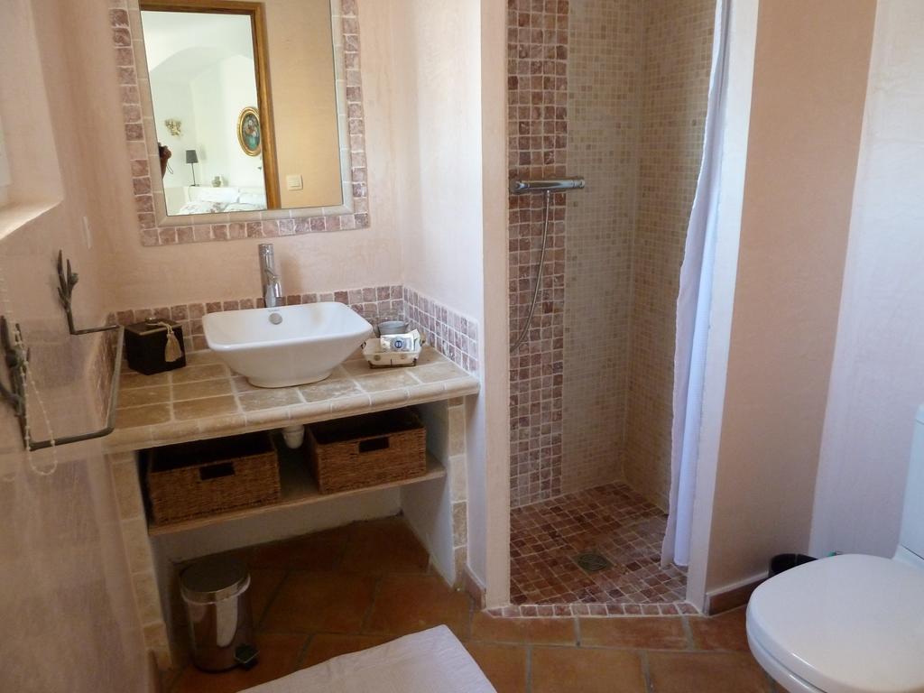 Mas De L'Olivette Bed and Breakfast Cotignac Værelse billede