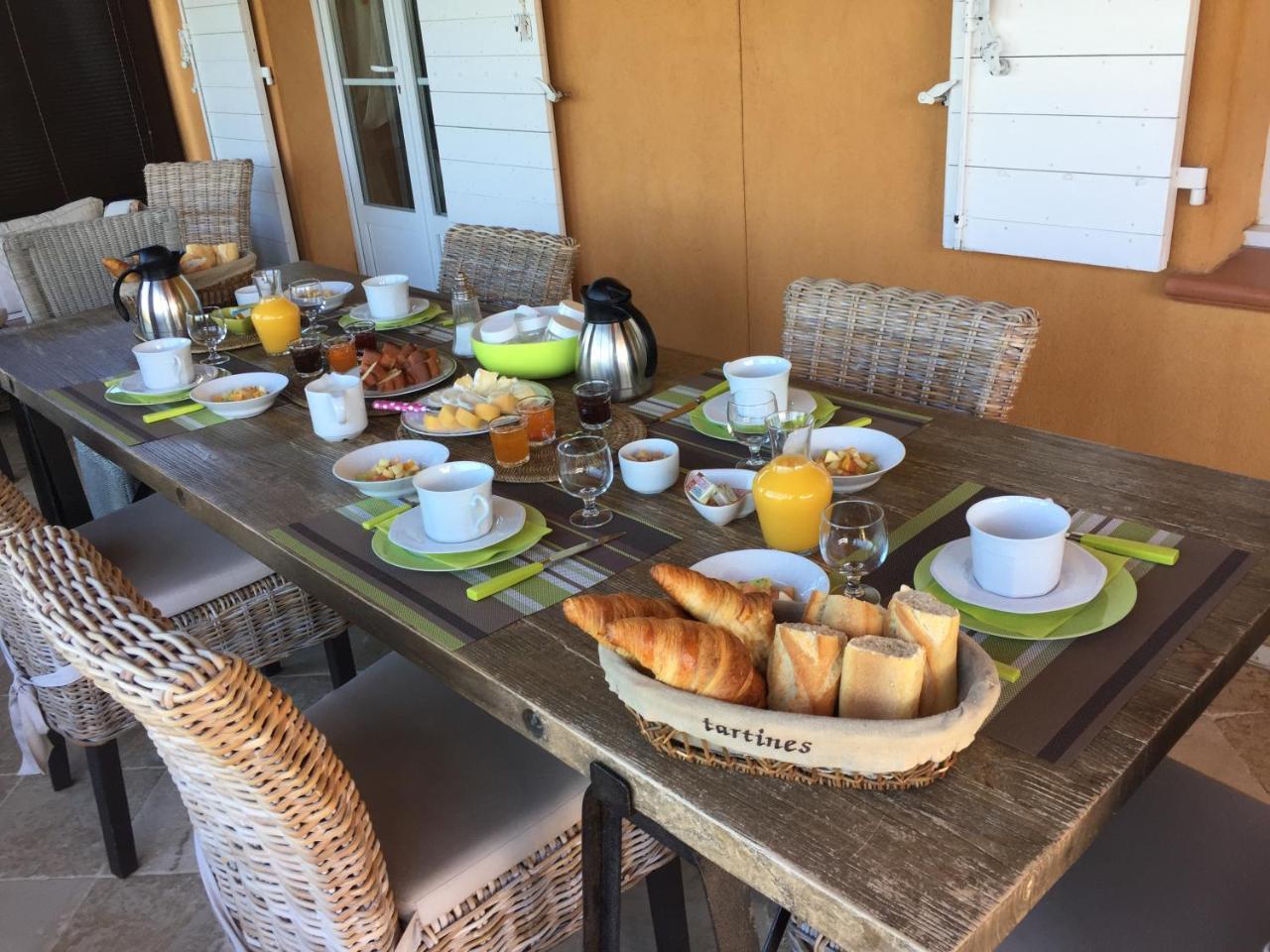 Mas De L'Olivette Bed and Breakfast Cotignac Eksteriør billede